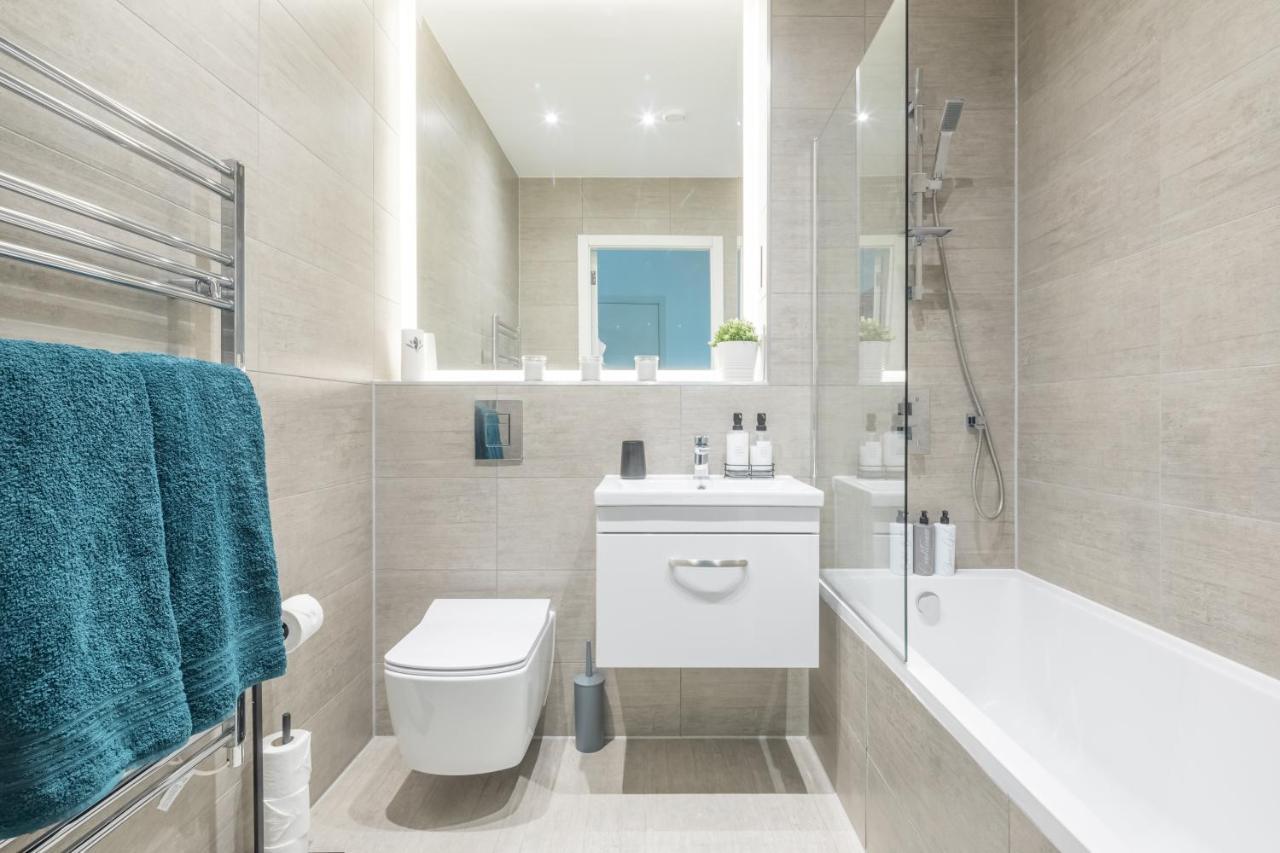Elegant Apartment Милтон-Кейнс Экстерьер фото